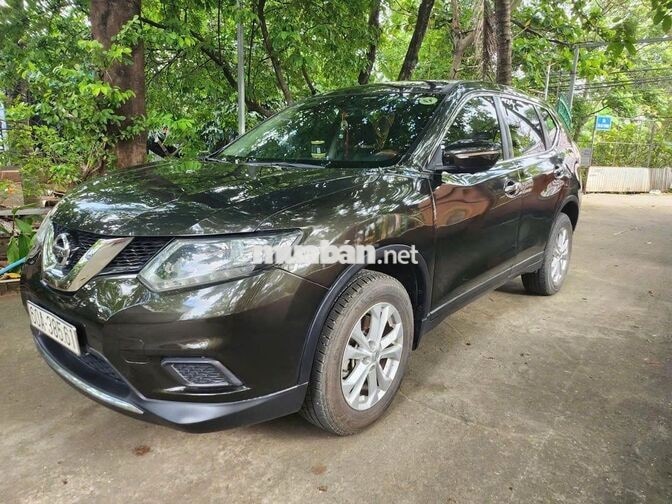 Nissan X-Trail 4x2 SL 2016 Xanh đen Tự động
