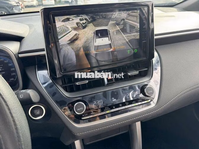 Corolla Cross 1.8V 2025 Trắng, lướt nhẹ 10.000km
