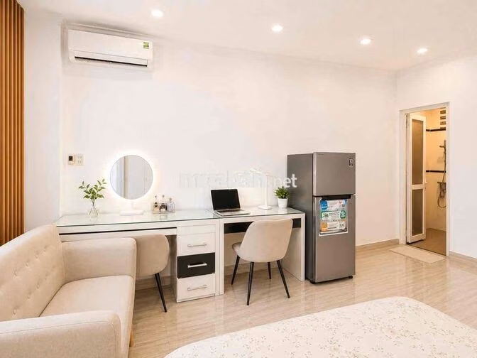 Trống Sẵn Căn Hộ 1PN Rộng Hơn 80m2 Bancong Full Nội Thất
