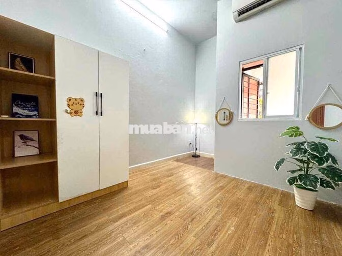 1 PHÒNG NGỦ BAN CÔNG - TÁCH BẾP FUll NỘI THẤT RỘNG 40M2 QUẬN 1