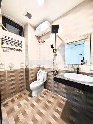 ThuêPhòng Sáng Thoáng 45m2 FullĐồ GầnĐH Thương Mại -Quốc Gia - Sư Phạm