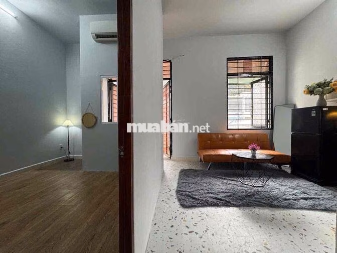 1 PHÒNG NGỦ BAN CÔNG - TÁCH BẾP FUll NỘI THẤT RỘNG 40M2 QUẬN 1