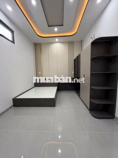 NHÀ 2 TẦNG MẶT TIỀN ĐẦU KHU DÂN CƯ LONG HOÀ 