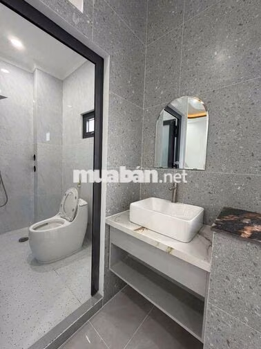 NHÀ 2 TẦNG MẶT TIỀN ĐẦU KHU DÂN CƯ LONG HOÀ 