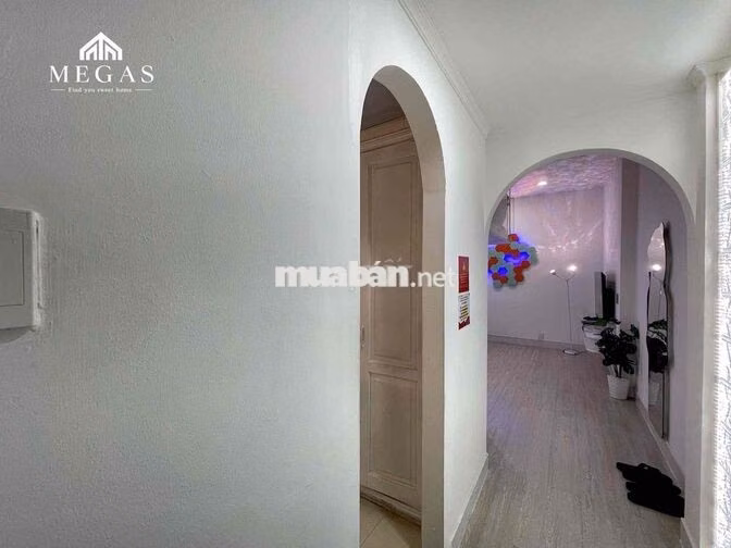 Căn Hộ Duplex Full Nội Thất từ A - Z Khu vực: Sân bay - Hoàng Văn Thụ.