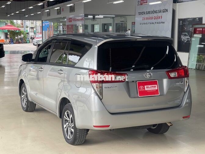 Toyota Innova 2.0E 2021 Số sàn Bạc