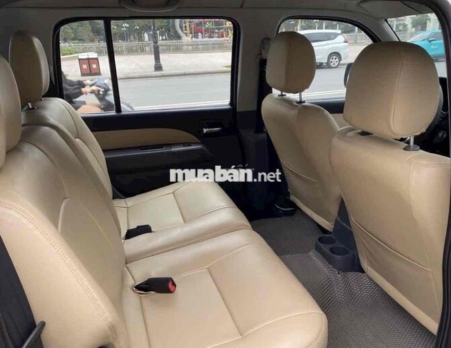 Ford Everest 2012 Số sàn Bạc