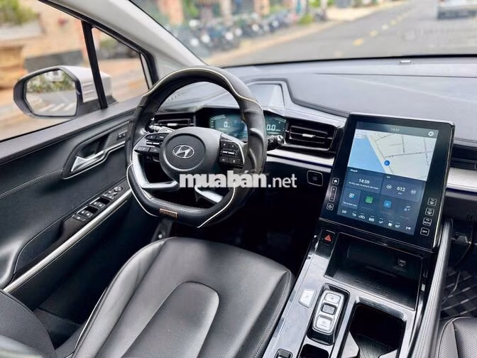 Hyundai Custin 2.0 Premium 2023 Trắng 47k km