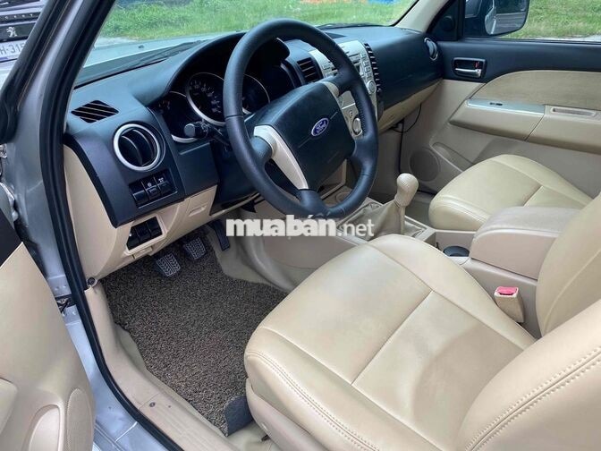 Ford Everest 2012 Số sàn Bạc