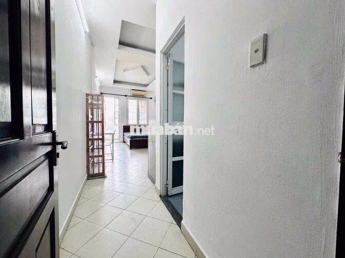 phòng full nội thất bancol Quận 3