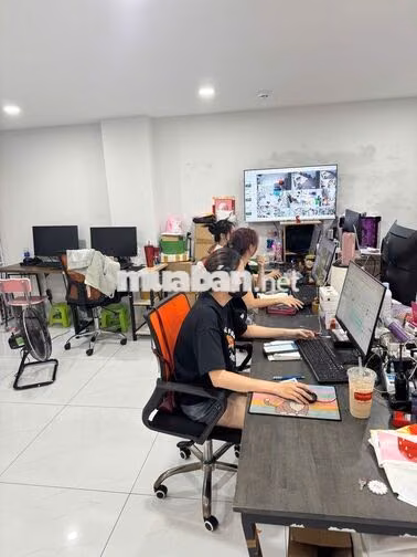 [Q12 - Gò Vấp] TUYỂN NỮ TƯ VẤN & CSKH THỜI TRANG  