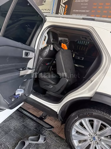 CẦN BÁN 1 XE EXPLORER MỚI TOANH ĐỜI 2023 MÀU TRẮNG