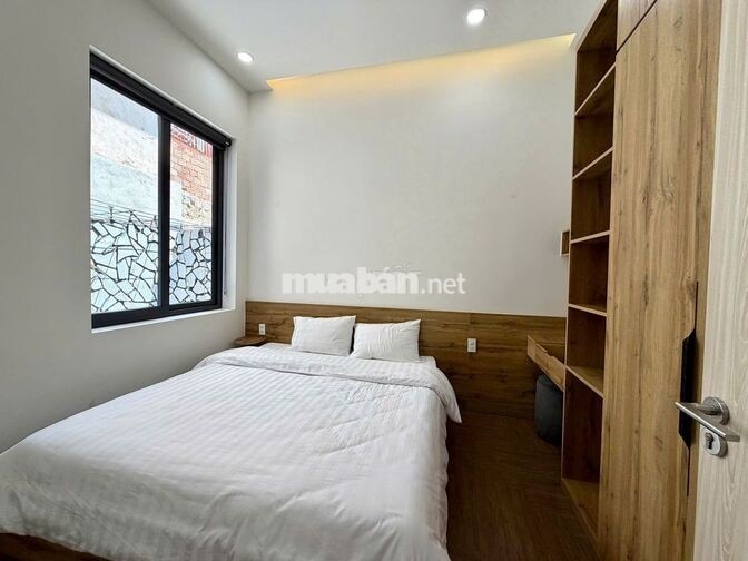 CHO THUÊ CĂN HỘ 2 PN CÓ BAN CÔNG VIEW ĐẸP FULL NỘI THẤT PHƯỜNG 6