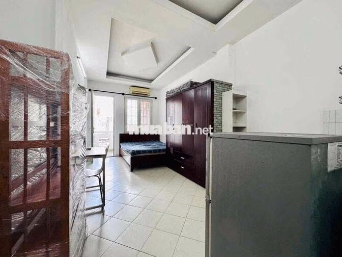phòng full nội thất bancol Quận 3