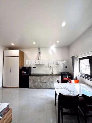 CHO THUÊ CĂN HỘ 1 PN, 1 GIƯỜNG FNT CÓ BAN CÔNG Đ.PHAN CHU TRINH