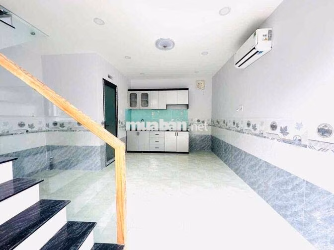 nhà xây mới đã hoàn công 5.căn đường T.15 gần ngã tư vườn lài
