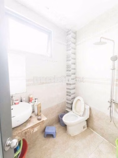 Chính Chủ Cho Nữ Thuê Căn Hộ View Lankmark giá chỉ 3tr8