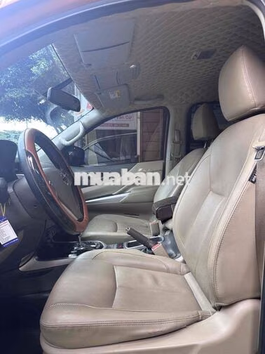 Nissan Navara VL 2020 Bán tải Tự động 7 cấp Nâu