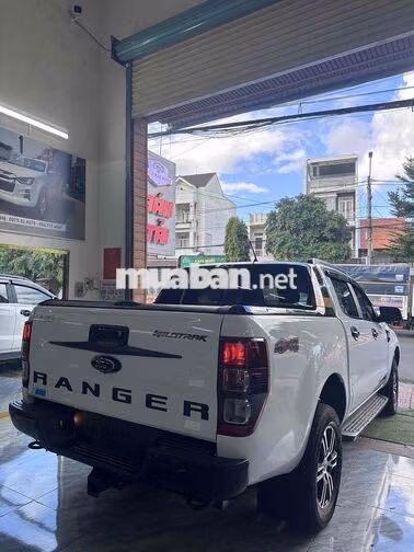 Ford Ranger Wildtrak 2021 Trắng Tự động 10 cấp