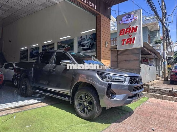 Toyota Hilux 2024 1 cầu Tự động
