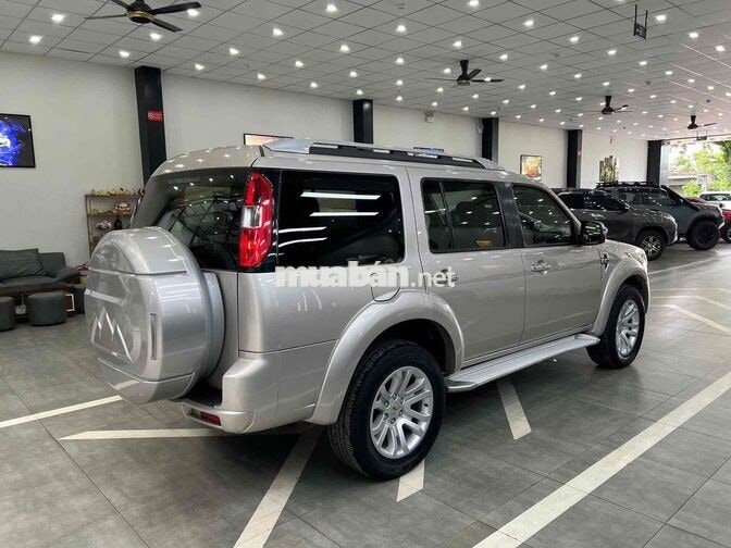 Ford Everest 2013 Tự động Bạc