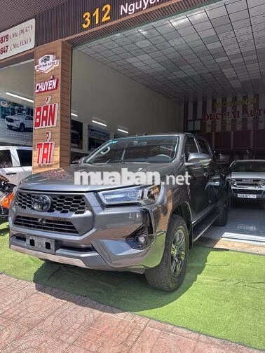 Toyota Hilux 2024 1 cầu Tự động