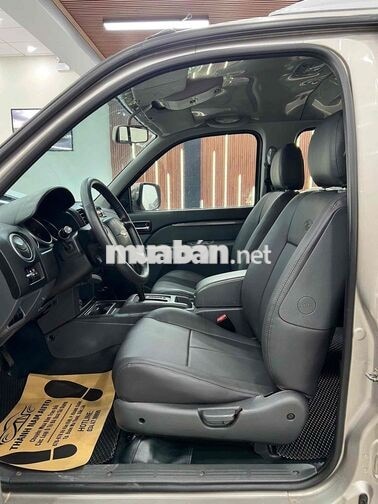 Ford Everest 2013 Tự động Bạc