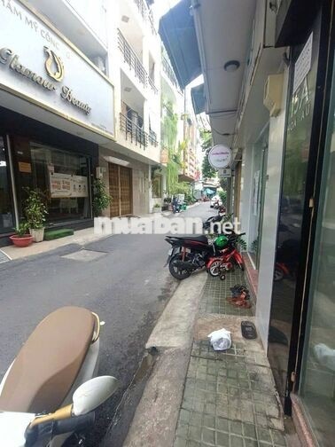 Mặt Tiền Hoa Cau 100m2 2 Tầng 4 Phòng Ngay CopmarT Phan Xích Long