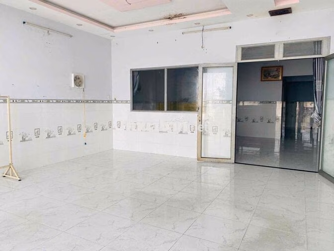cho thuê nhà 2/ quách điêu gần ngã 5 rộng rãi xe tải phù hợp ở làm may