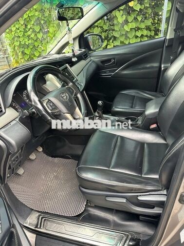 Toyota Innova 2019 Số sàn Đồng 8 chỗ