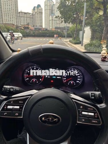 Kia Cerato Luxury 2020 Trắng 19400 KM