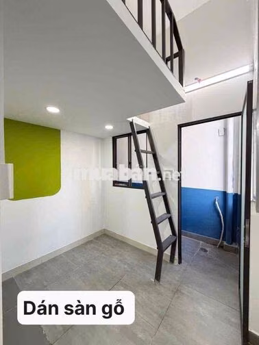 📍Phòng trọ sinh viên có gác có cửa sổ trời gần Quận 3 và Quận 10