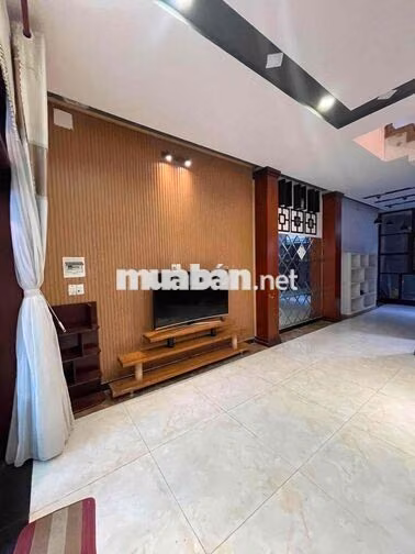 NHÀ FULL NỘI THẤT GẦN BIỂN, 4PN,3WC