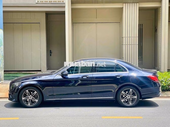 Mercedes-Benz C180 2020 Xanh 28.000 km