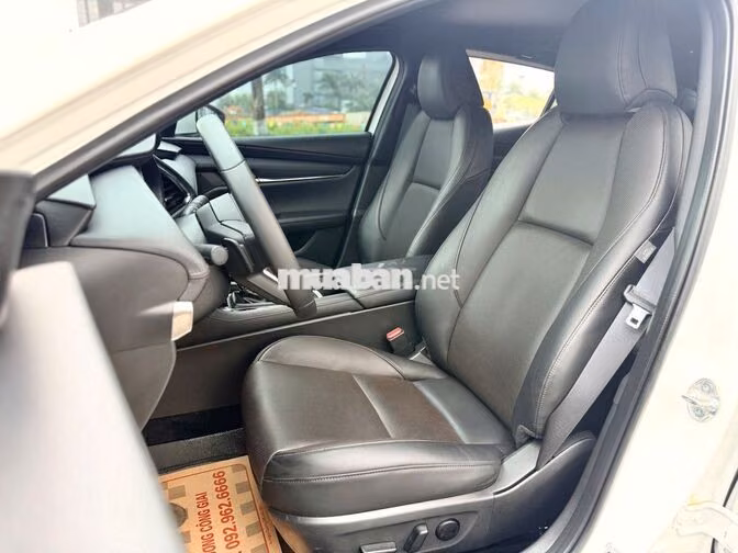 Mazda 3 Sport Luxury 2025