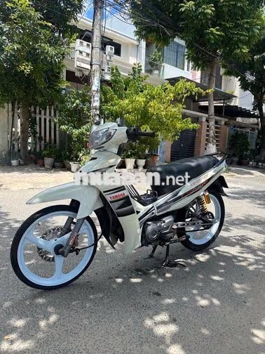 Yamaha Sirius 110 Trắng