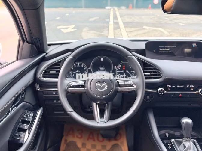 Mazda 3 Sport Luxury 2025