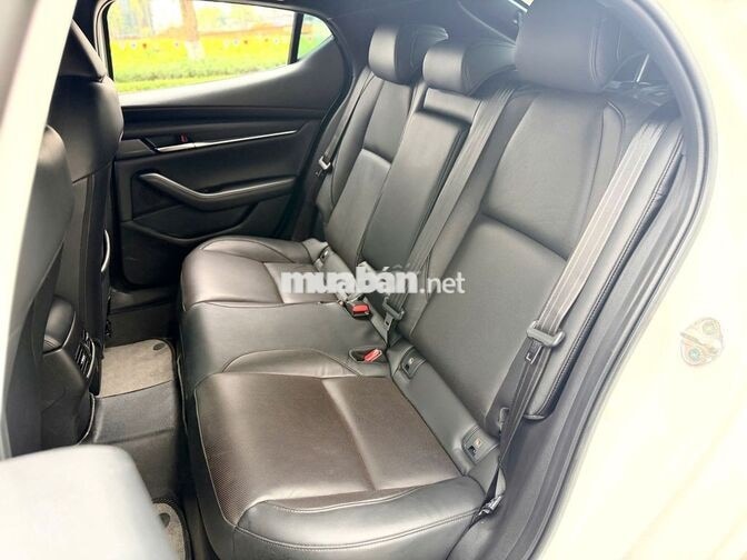 Mazda 3 Sport Luxury 2025