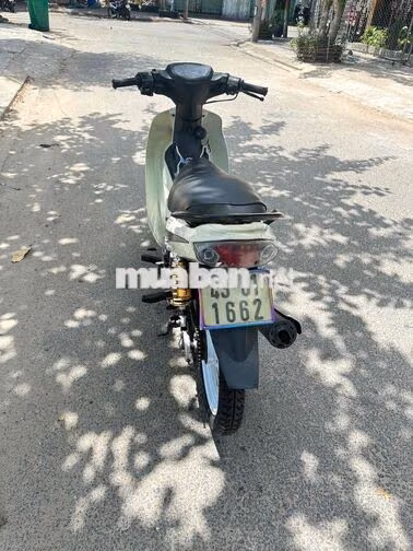 Yamaha Sirius 110 Trắng
