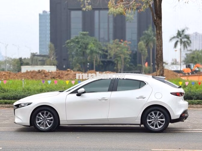 Mazda 3 Sport Luxury 2025