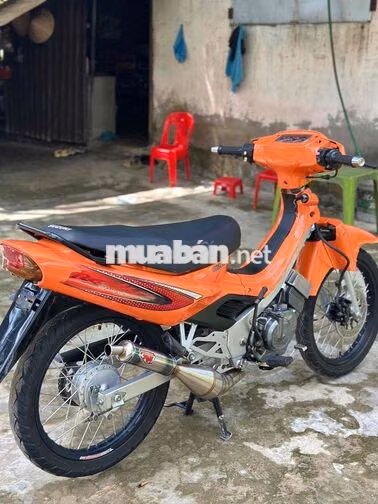Suzuki màu Cam