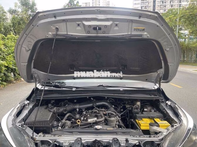Toyota Innova 2016 2.0L Số sàn Bạc