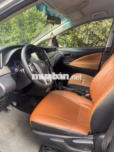 Toyota Innova 2016 2.0L Số sàn Bạc