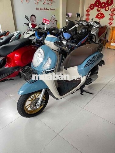 scoopy 2014 . lướt 3k km.zin nguyên bản.như mới