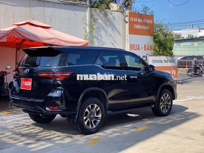 Toyota Fortuner Legender 4x2 2022 Đen 80.320 km