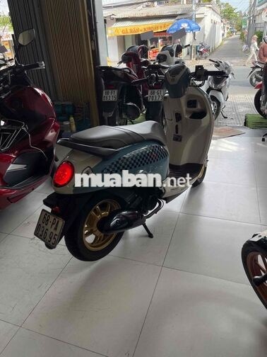 scoopy 2014 . lướt 3k km.zin nguyên bản.như mới