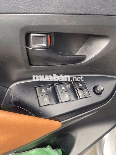 Toyota Innova 2016 2.0L Số sàn Bạc