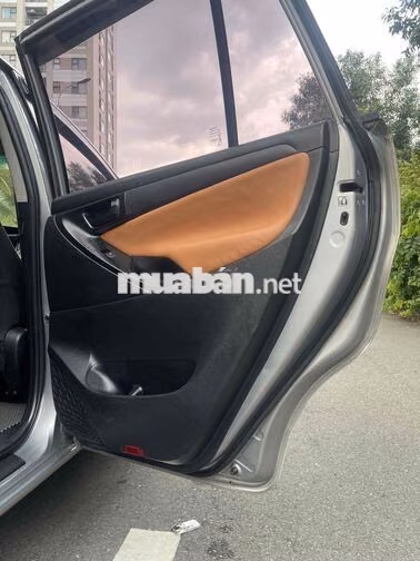 Toyota Innova 2016 2.0L Số sàn Bạc