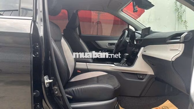 Toyota Veloz Cross TOP 2023 giá còn thương lượng