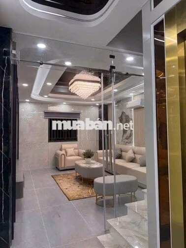nhà phố mới 100% .có thang máy kiểu hiện đại 5pn sẵn nội thât